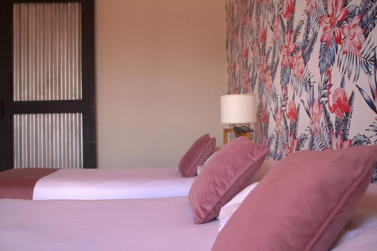 City Hotel Posadas Bagian luar foto