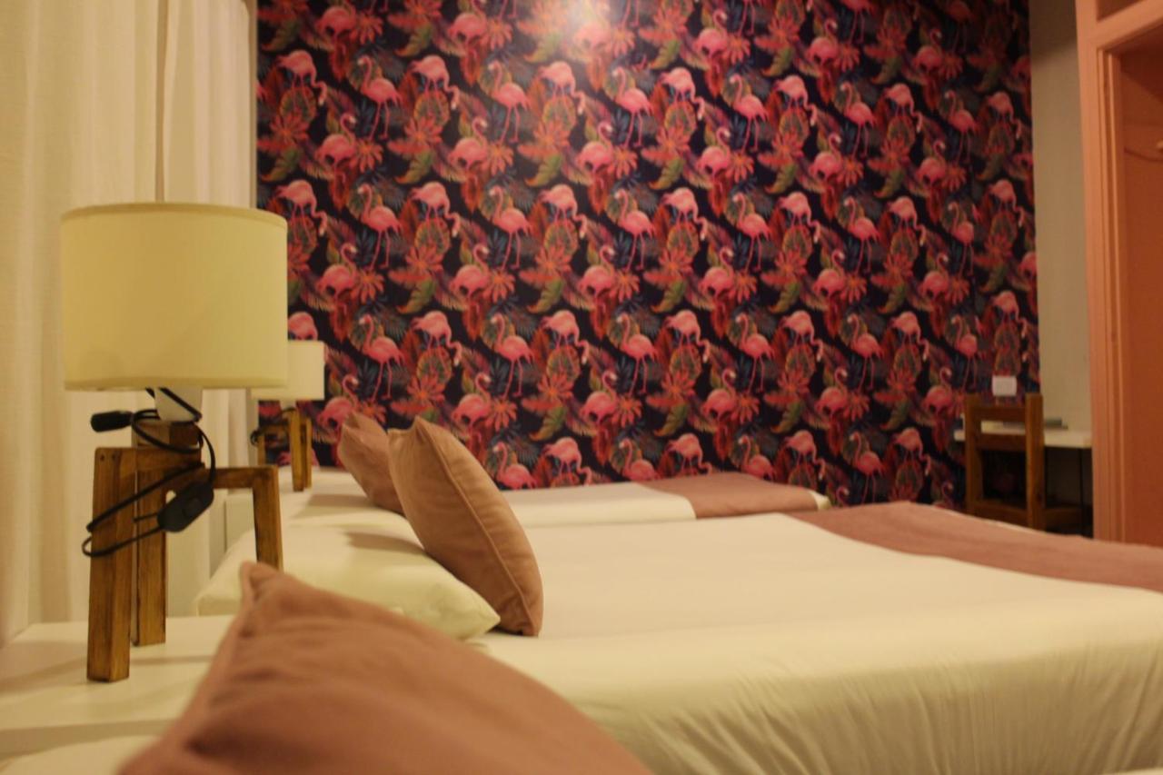 City Hotel Posadas Bagian luar foto