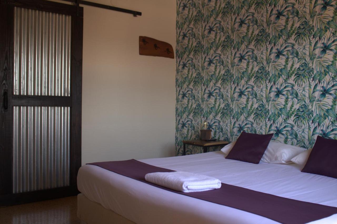 City Hotel Posadas Bagian luar foto